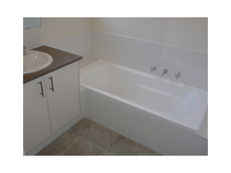 49 Strathclyde Circuit, Champion Lakes WA 6111