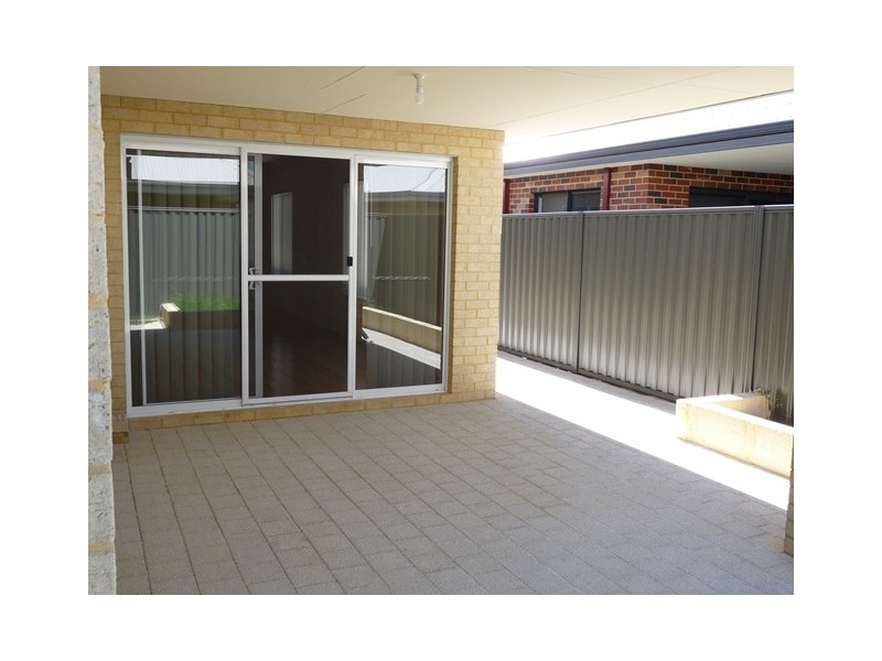 49 Strathclyde Circuit, Champion Lakes WA 6111