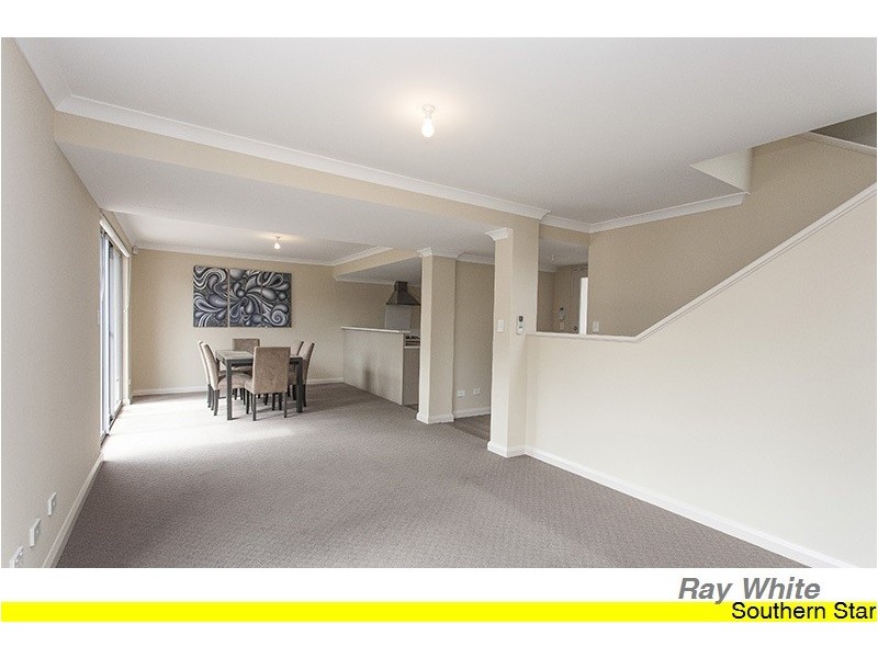 29/12 Davis Road, Kelmscott WA 6111