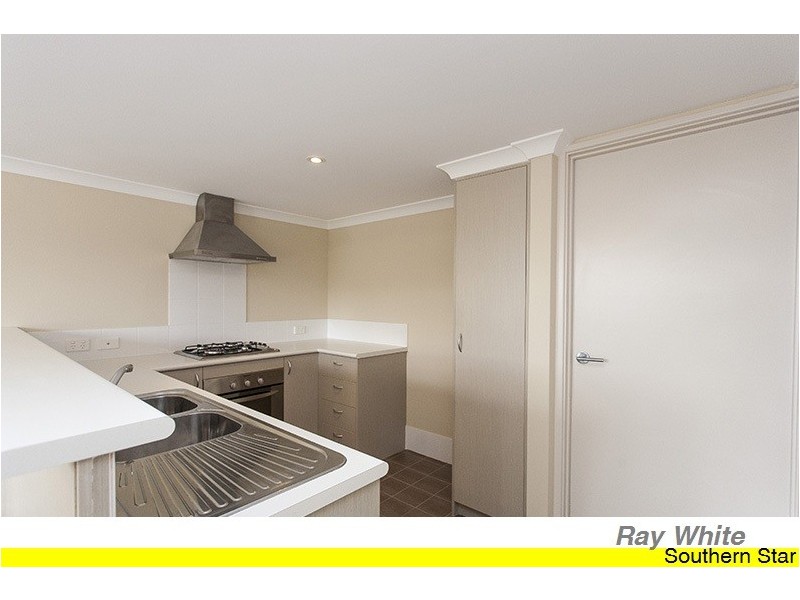 29/12 Davis Road, Kelmscott WA 6111