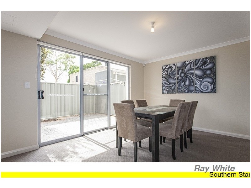 29/12 Davis Road, Kelmscott WA 6111