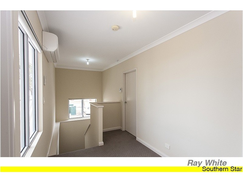 29/12 Davis Road, Kelmscott WA 6111