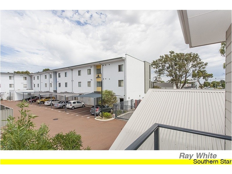 29/12 Davis Road, Kelmscott WA 6111