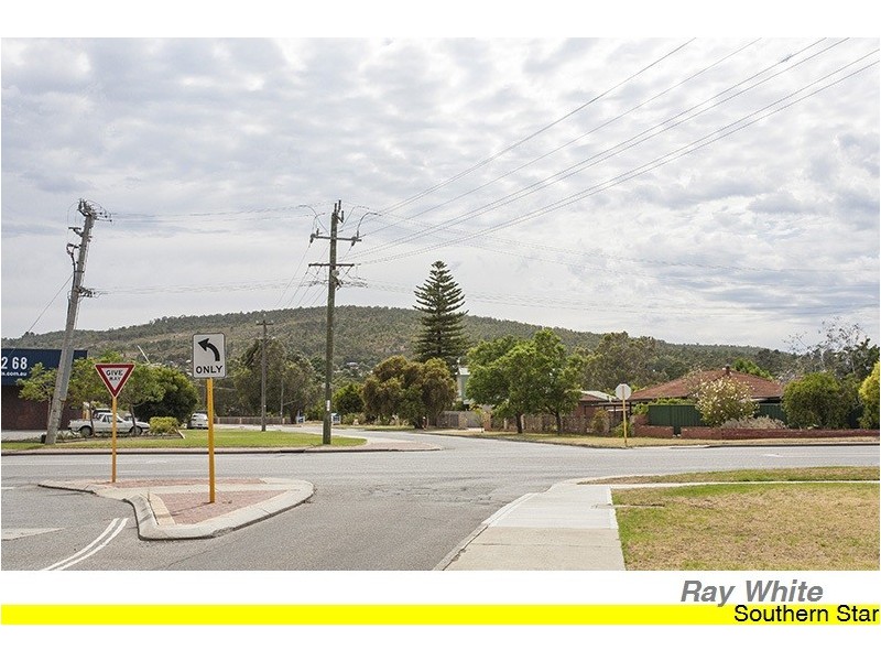 29/12 Davis Road, Kelmscott WA 6111