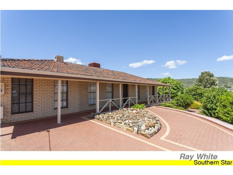 17 Wangoola Terrace, Mount Nasura WA 6112