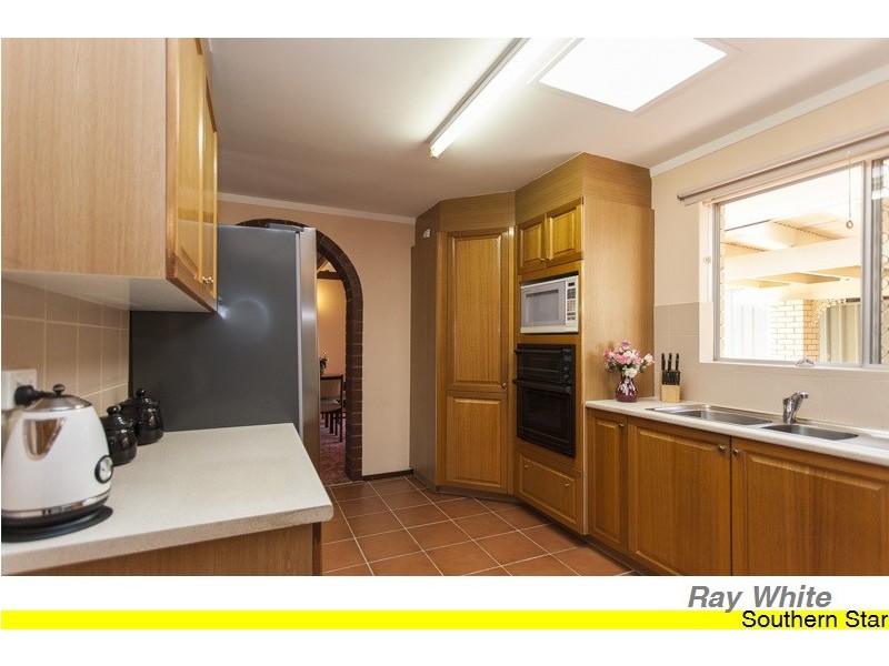 17 Wangoola Terrace, Mount Nasura WA 6112