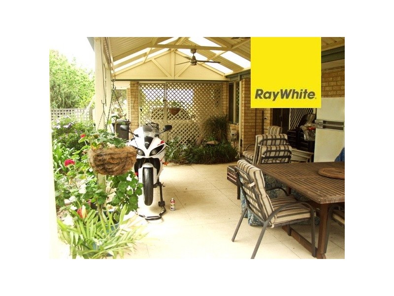 25 Lisbon Way, Seville Grove WA 6112