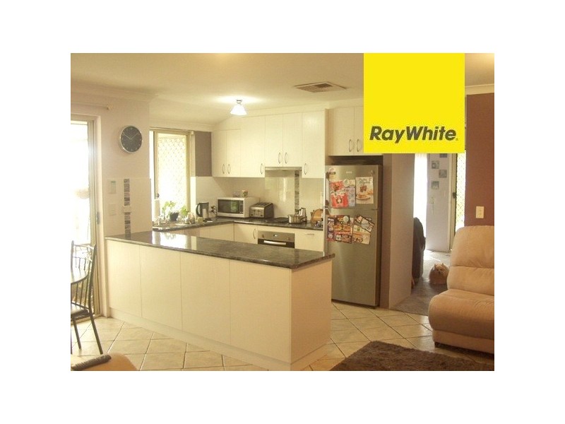 25 Lisbon Way, Seville Grove WA 6112