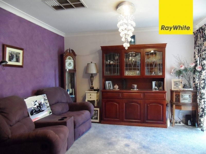 25 Lisbon Way, Seville Grove WA 6112