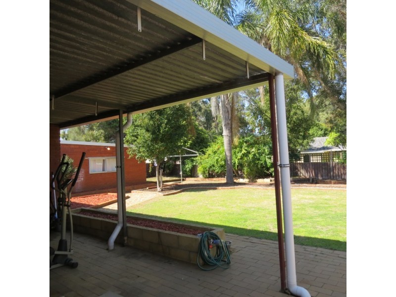 22 Banksia Road, Camillo WA 6111