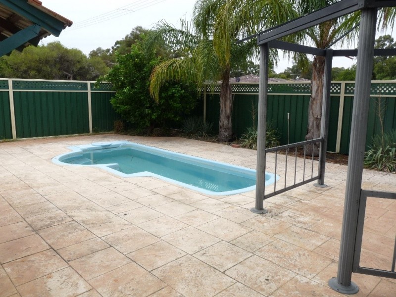 6 Terrigal Way, Armadale WA 6112