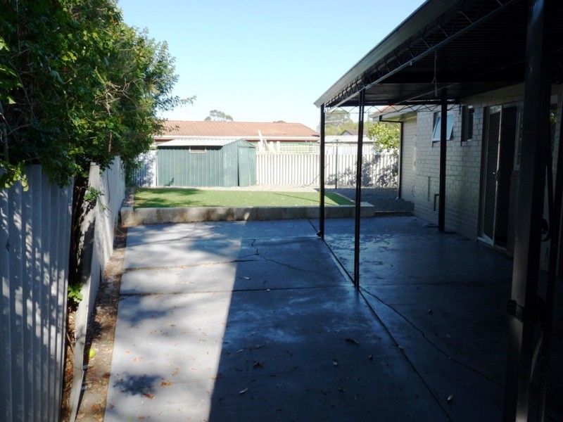 7 Megan Way, Camillo WA 6111