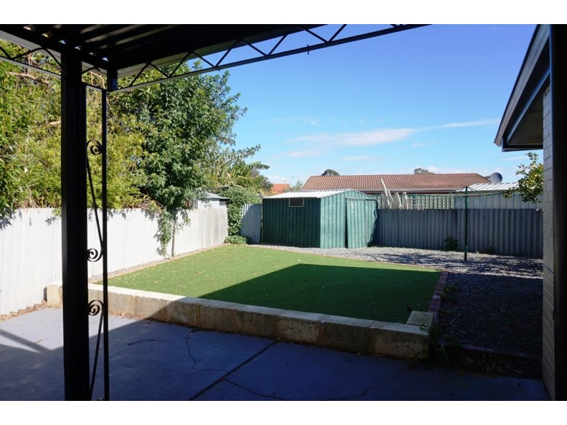 7 Megan Way, Camillo WA 6111