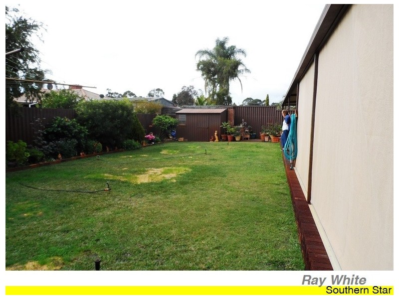 9 Cressida Way, Camillo WA 6111