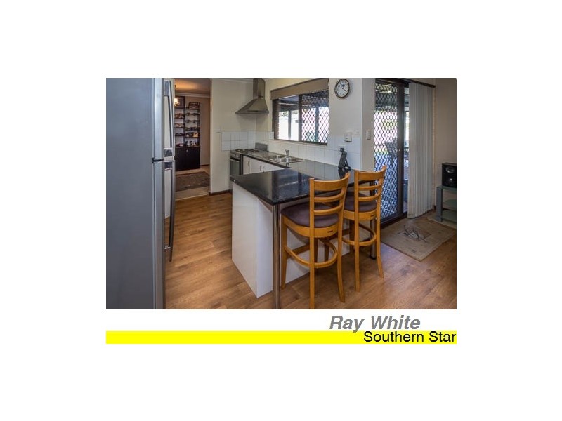 25 Ravenscroft Way, Kelmscott WA 6111