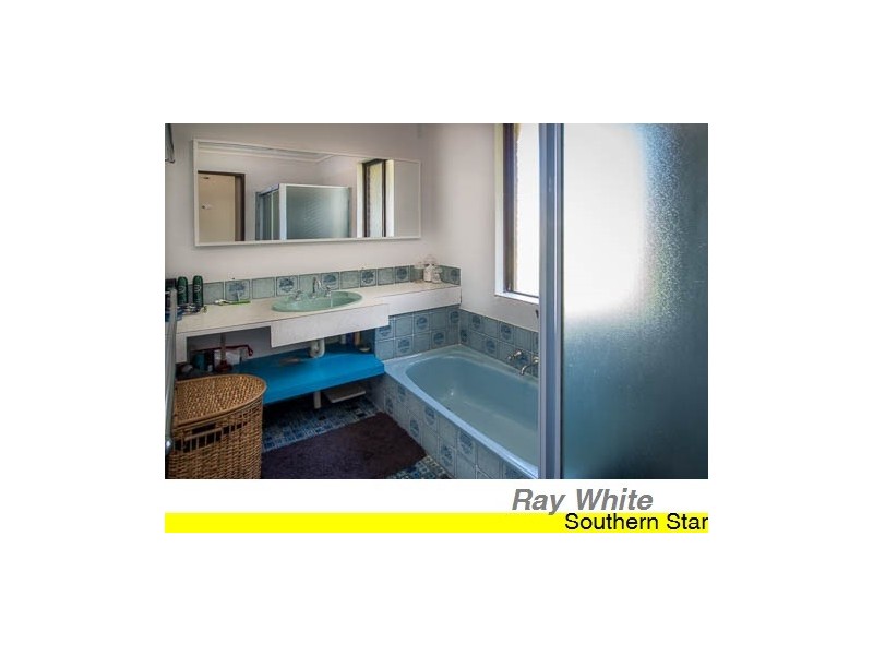 25 Ravenscroft Way, Kelmscott WA 6111