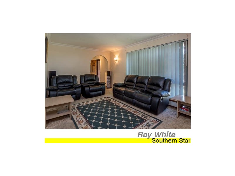 25 Ravenscroft Way, Kelmscott WA 6111