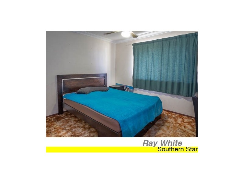 25 Ravenscroft Way, Kelmscott WA 6111