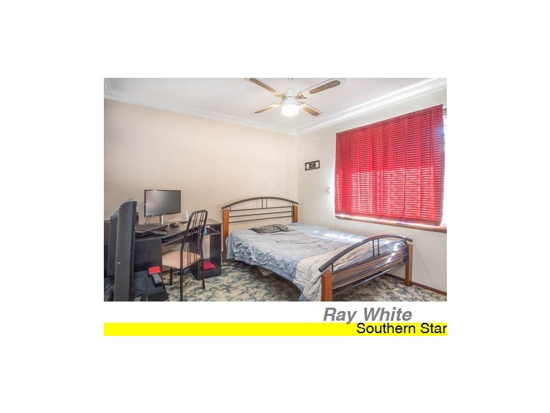 25 Ravenscroft Way, Kelmscott WA 6111