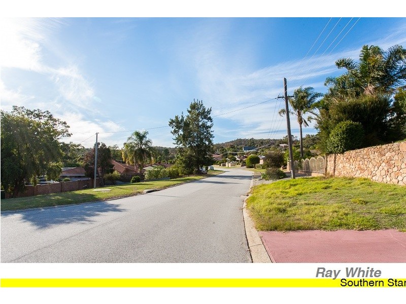 6 Onyx Road, Mount Richon WA 6112