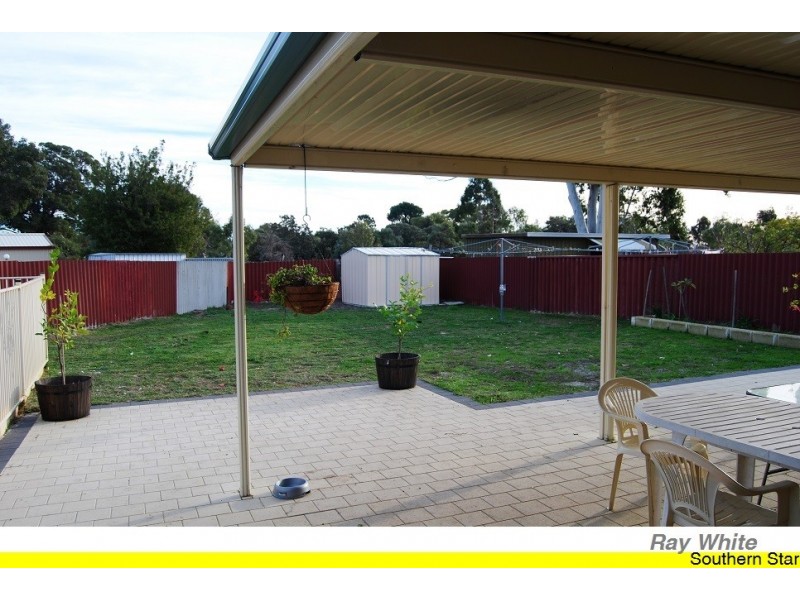 9 Glenhurst Court, Camillo WA 6111