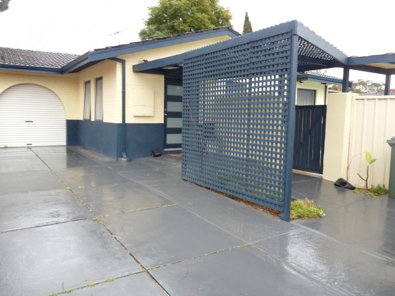 2 Cherry Way, Camillo WA 6111