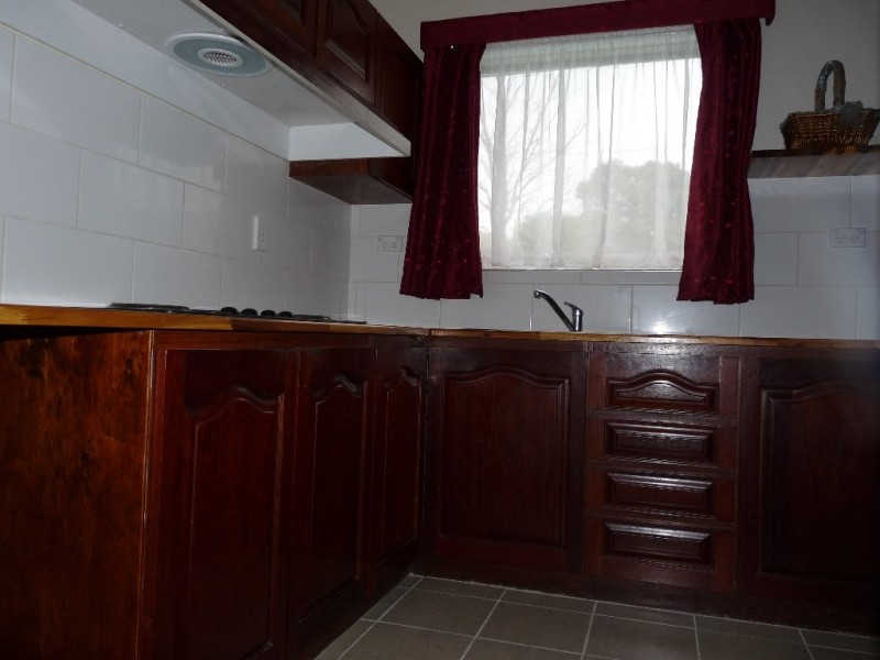 2 Cherry Way, Camillo WA 6111