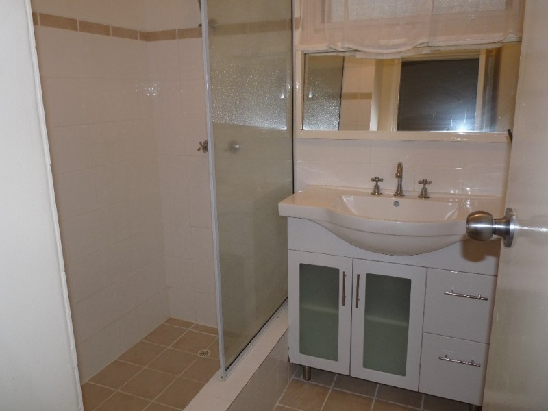 2 Cherry Way, Camillo WA 6111