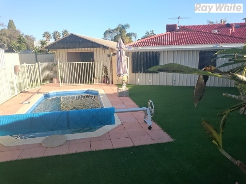 12 a Briggs Place, Armadale WA 6112