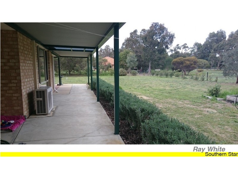 11 Mathews Close, Serpentine WA 6125