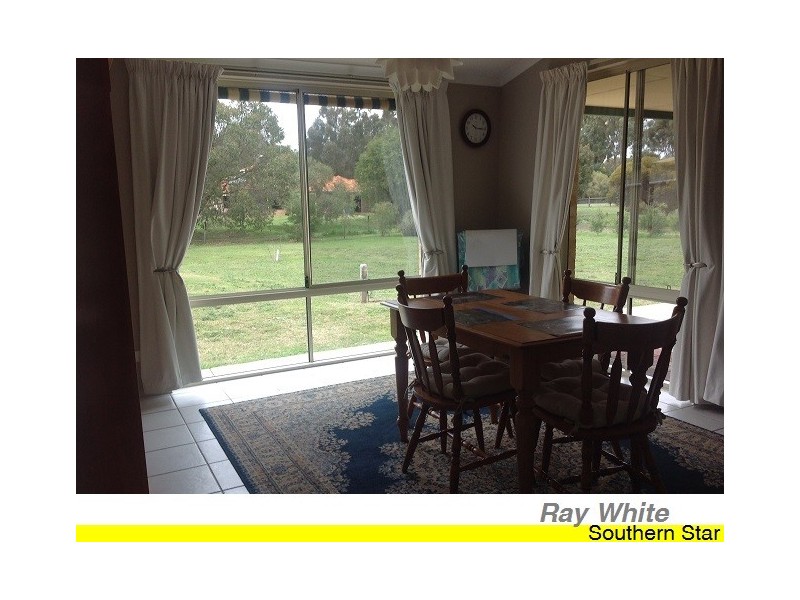 11 Mathews Close, Serpentine WA 6125