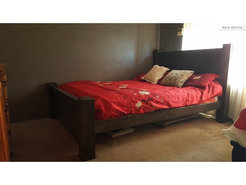 1 Lisbon Way, Seville Grove WA 6112