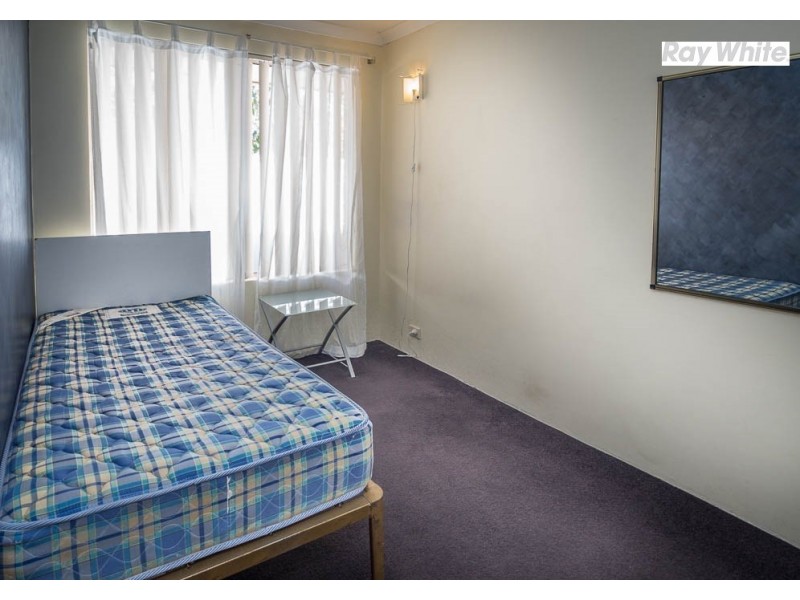 1 Lisbon Way, Seville Grove WA 6112