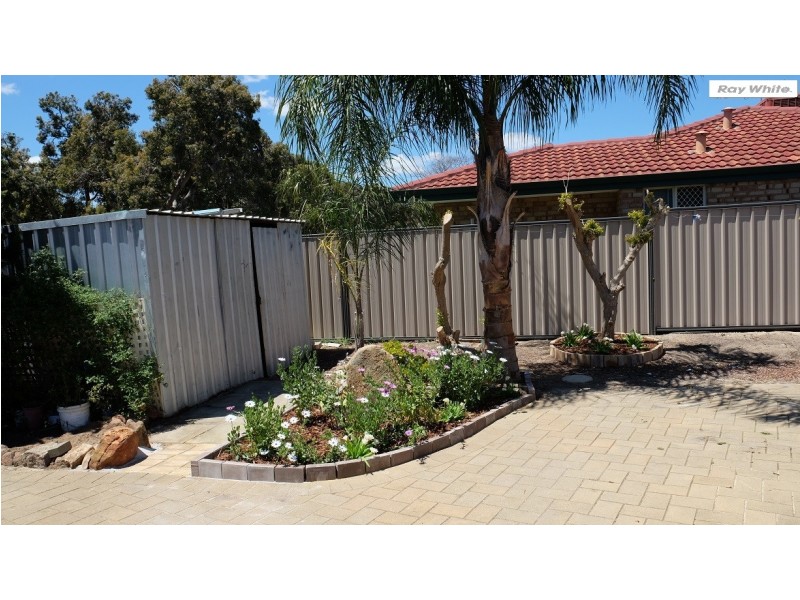 1 Lisbon Way, Seville Grove WA 6112