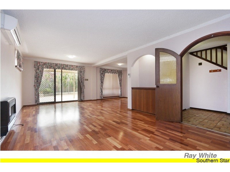 33 Third Avenue, Kelmscott WA 6111