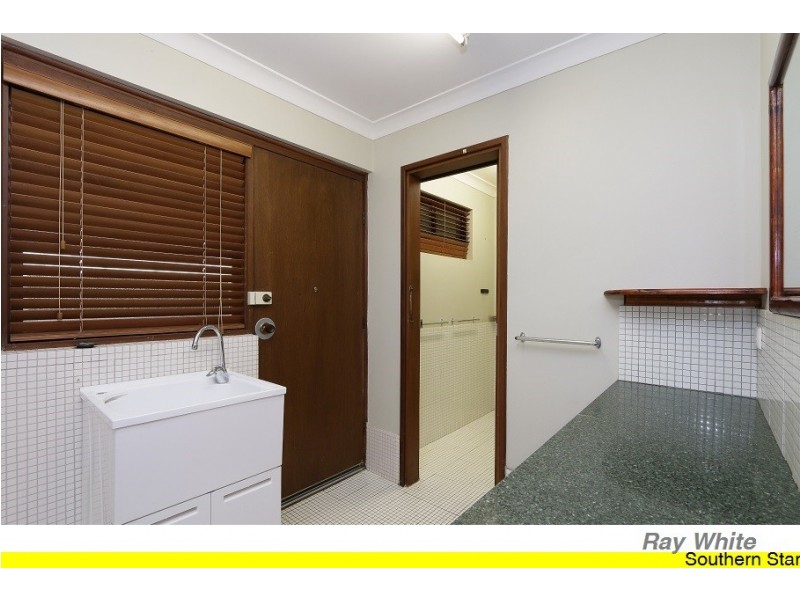 33 Third Avenue, Kelmscott WA 6111