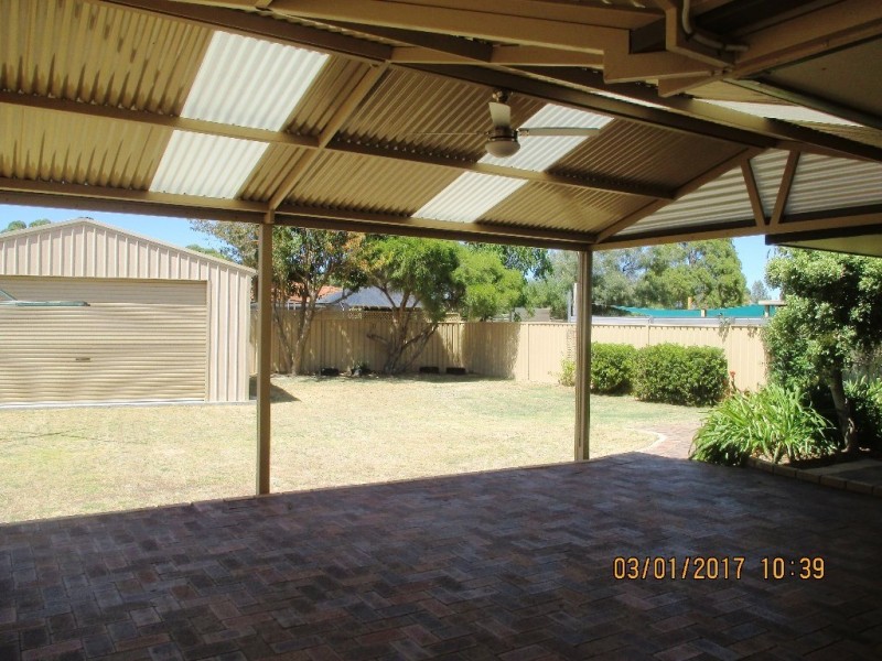 13 Magpie Place, Brookdale WA 6112
