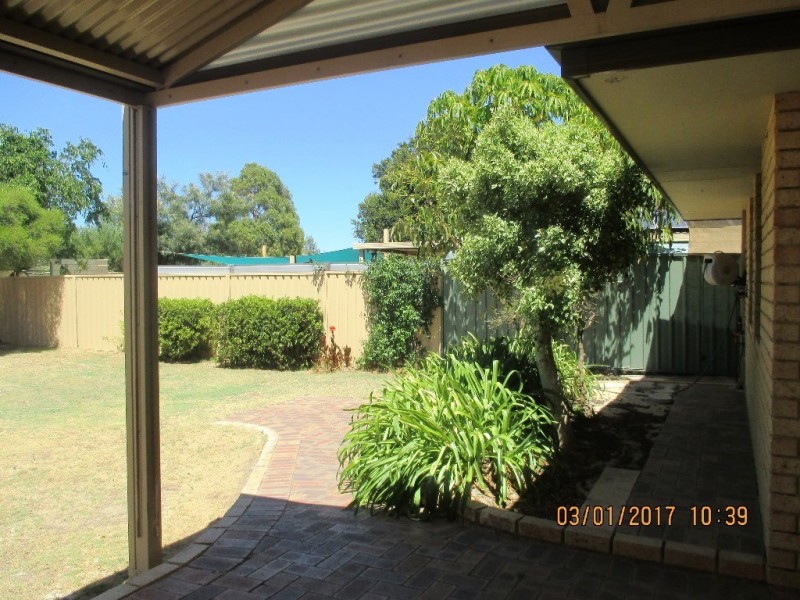13 Magpie Place, Brookdale WA 6112