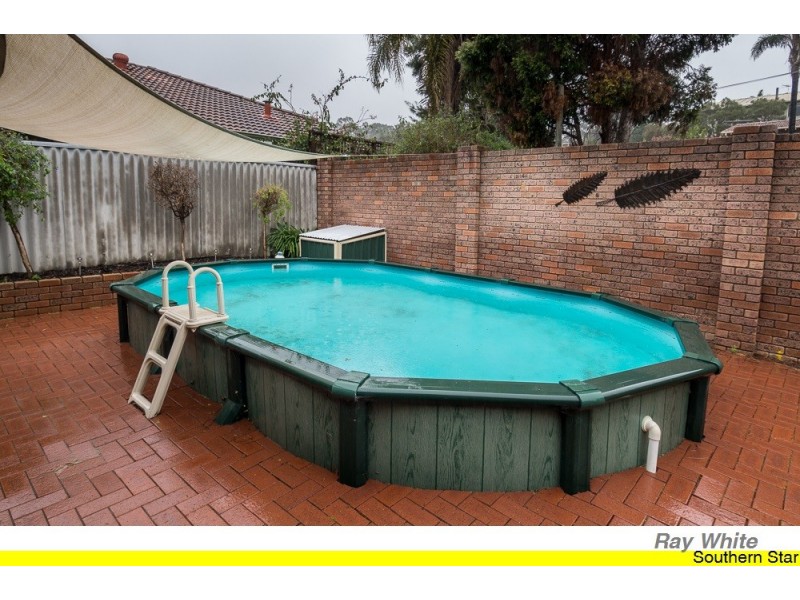 1 Crystal Court, Mount Richon WA 6112