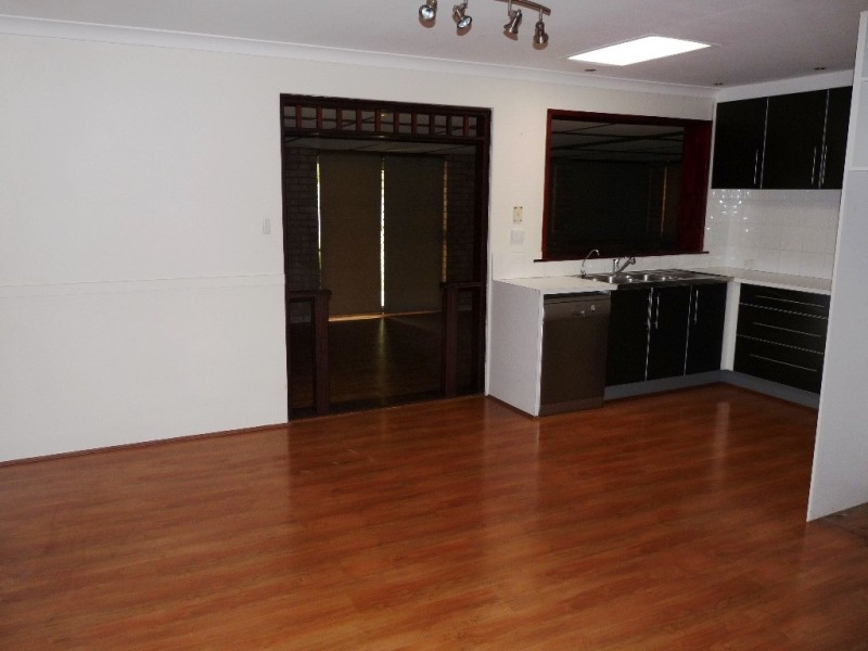 27 San Jacinta Road, Seville Grove WA 6112