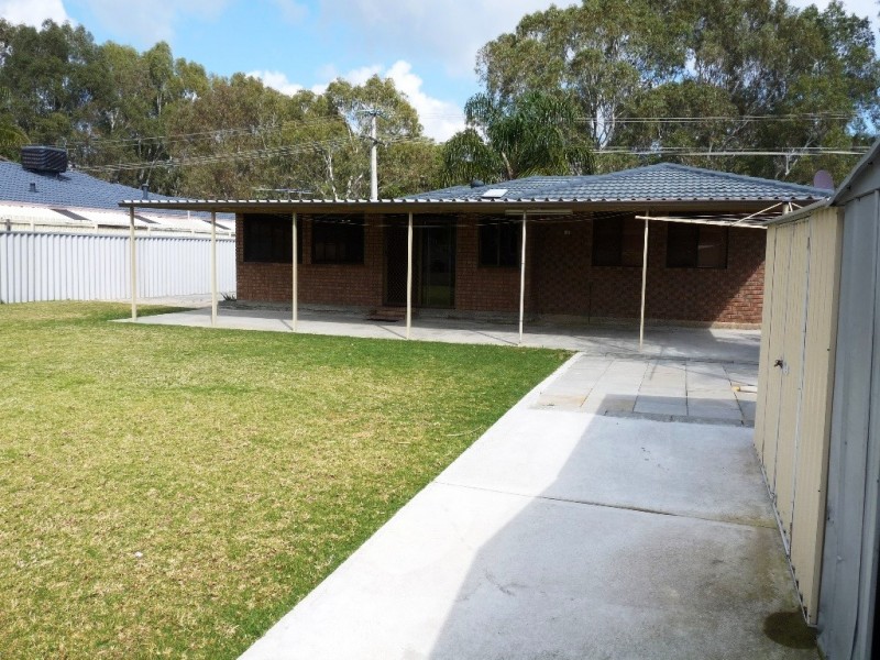 27 San Jacinta Road, Seville Grove WA 6112