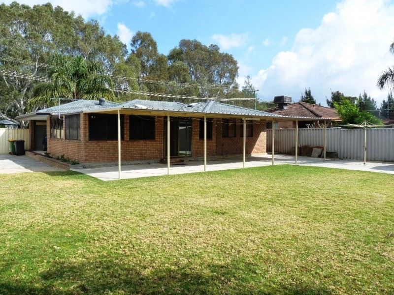 27 San Jacinta Road, Seville Grove WA 6112