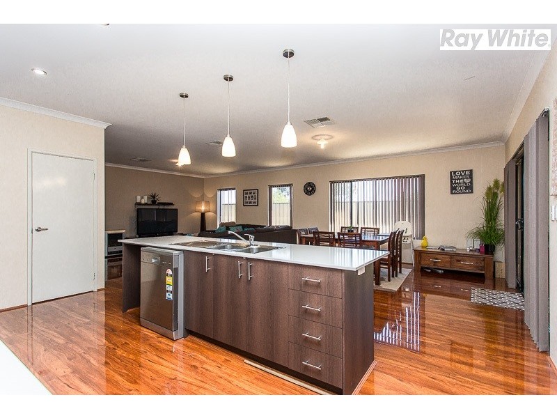 7 Carbine Bend, Byford WA 6122