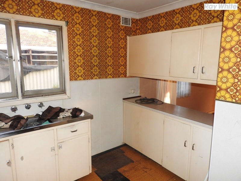 231 Seventh Road, Armadale WA 6112