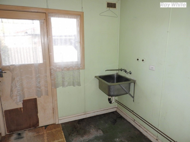 231 Seventh Road, Armadale WA 6112