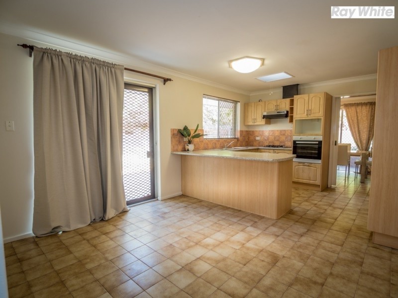 35 Harrison Road, Mount Richon WA 6112