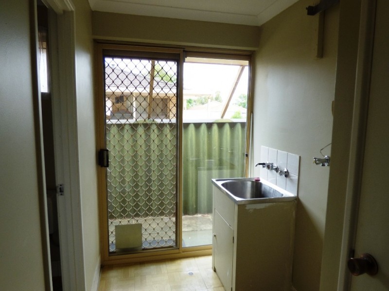 4 Kingfisher View, Brookdale WA 6112