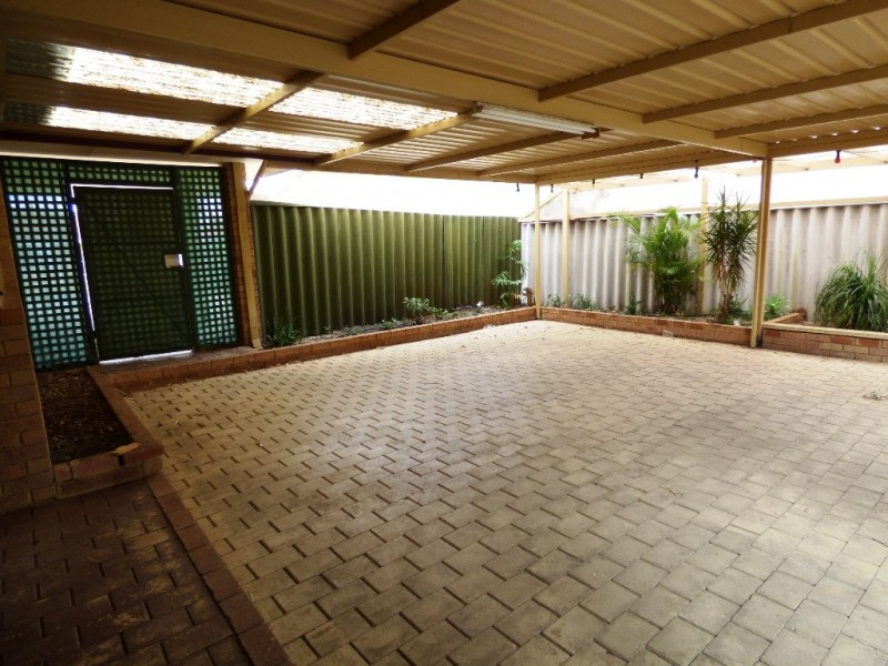 4 Kingfisher View, Brookdale WA 6112