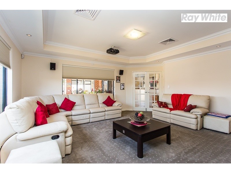 8 Breelya Rise, Canning Vale WA 6155