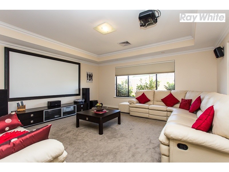 8 Breelya Rise, Canning Vale WA 6155